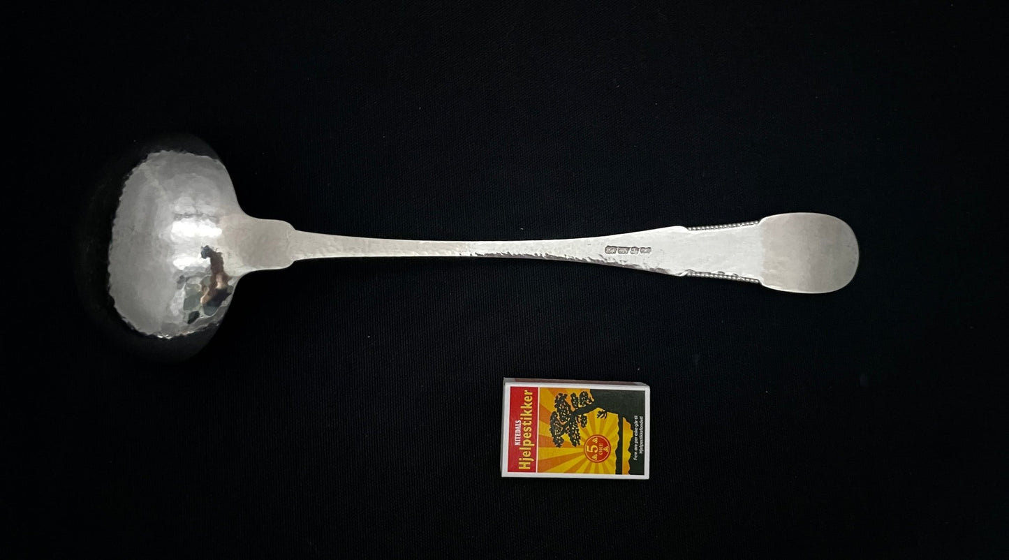 Ukjent Sølvbestikk Suppeøse Bakside